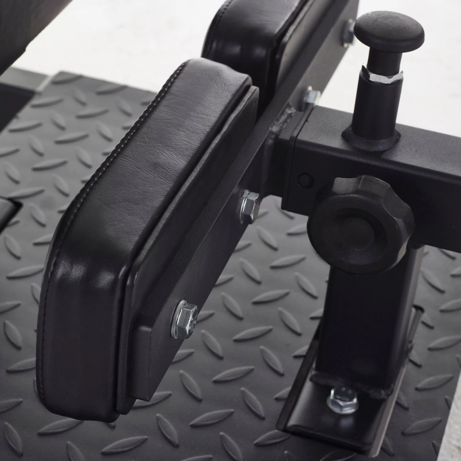 Wolverson Fitness Wolverson Sissy Squat Rack 5 Wolverson Fitness Wolverson Sissy Squat Rack